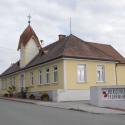 Gemeinde- u. Feuerwehrhaus Dreihütten